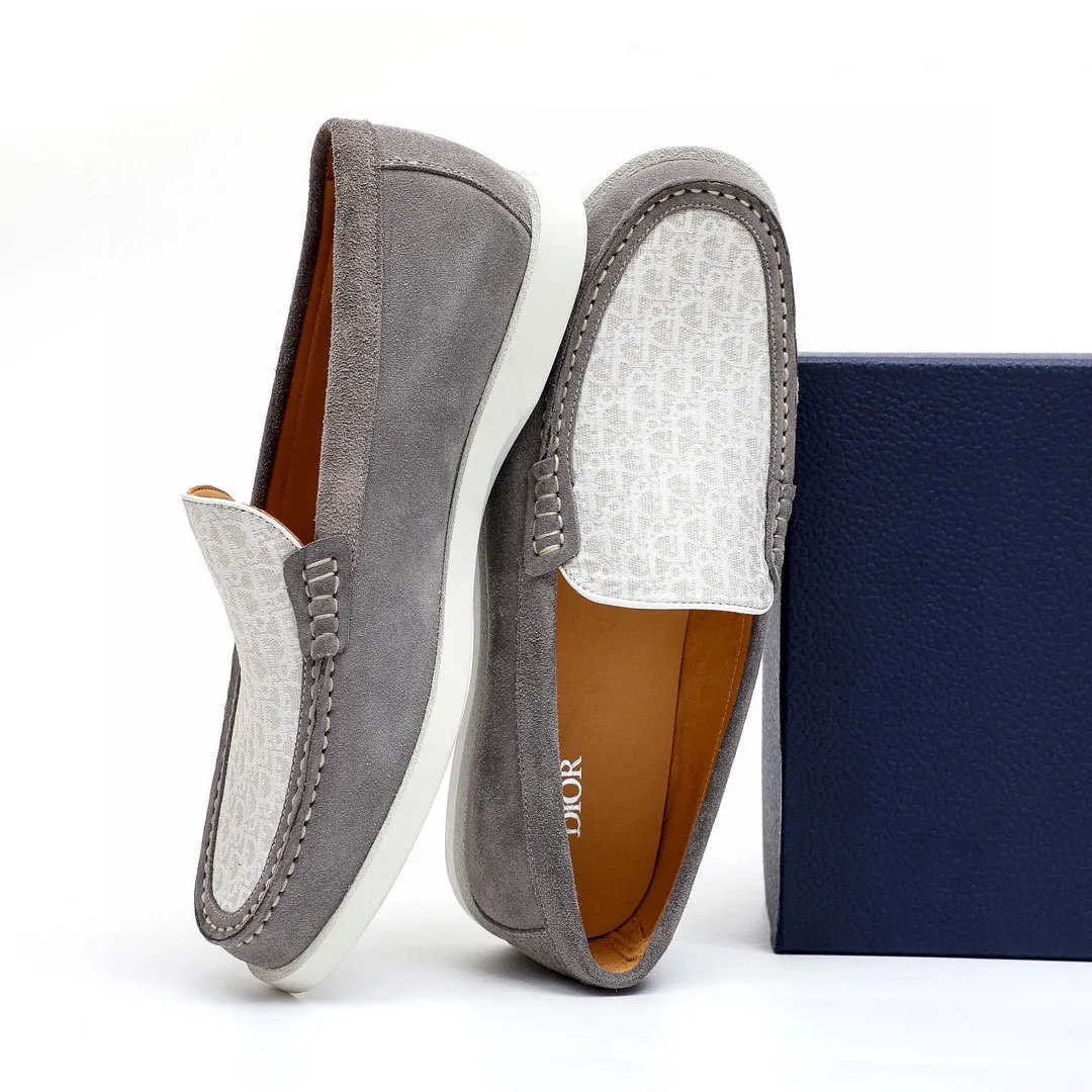 Men's shoes 💰460 💐Original packaging Product trademark: Dior "Dior" casual leather shoes Regular size: 38-44 (45.46.47🉑️Customized) Product materials: Selected Italian imported first-layer suede cowhide upper, imported water-dyed 🐂 cowhide lining. Strong three-dimensional visual effect, original rubber outsole Color: 3⃣️colors available